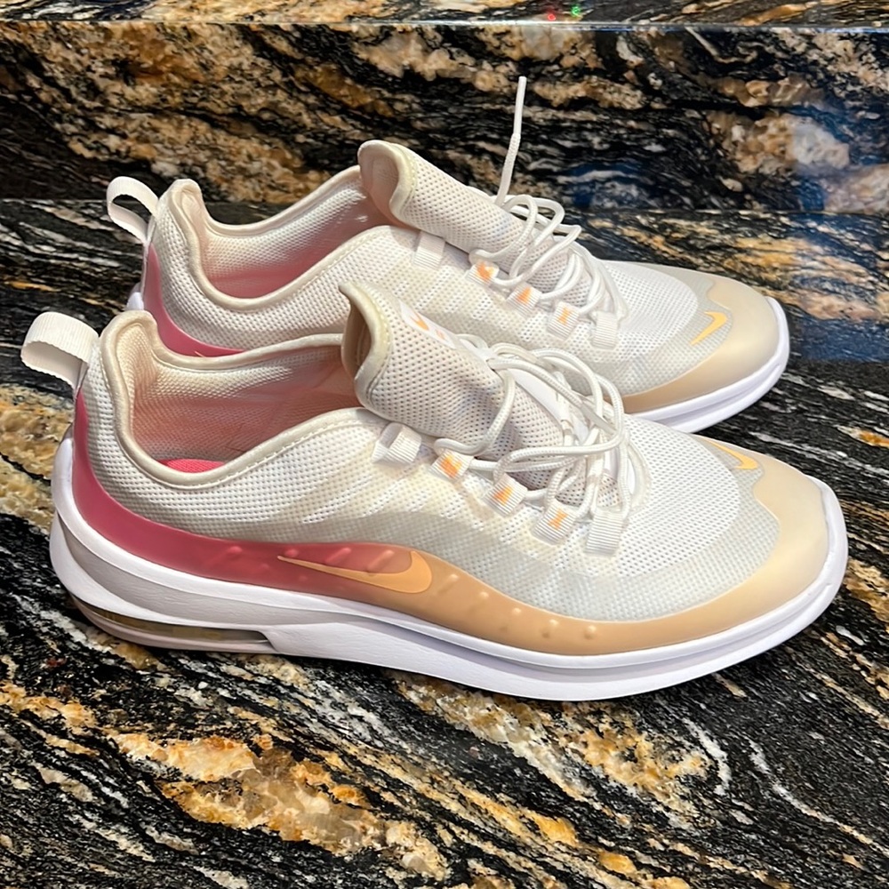 Nike AIR